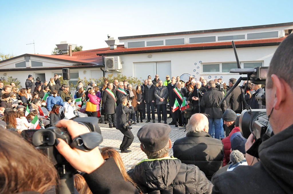 Terremoto, il Presidente Sergio Mattarella è tornato nelle Marche: “L’impegno delle Istituzioni non si abbasserà”