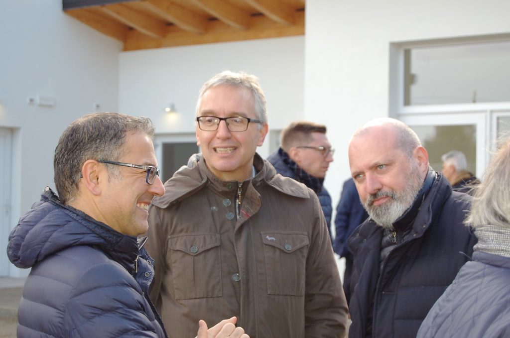 Inaugurato a Montegallo il Centro socio commerciale donato dalla solidarietà dell’Emilia Romagna