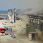 Prima le fiamme poi la densa coltre di fumo: Ancona ripiomba nella paura