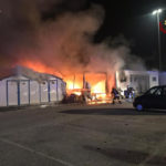 Capanni in fiamme nella notte nella zona portuale di Ancona