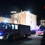 Incendio in un appartamento, pronto intervento dei Vigili del fuoco / Video