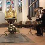 Il concertista anconetano Gianmario Strappati suona a Lipsia sulla tomba di Bach