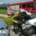 Due feriti nello scontro frontale tra due auto alla periferia di Fabriano